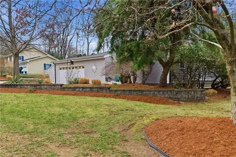 17 Morpheus Drive Cumberland RI 02864