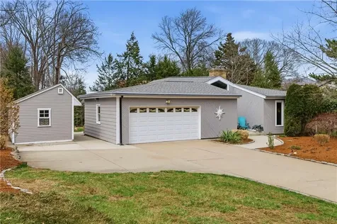 17 Morpheus Drive Cumberland RI 02864
