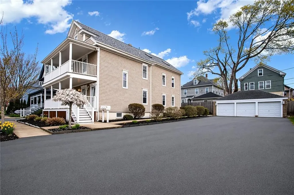 6 County Street Newport RI 02840