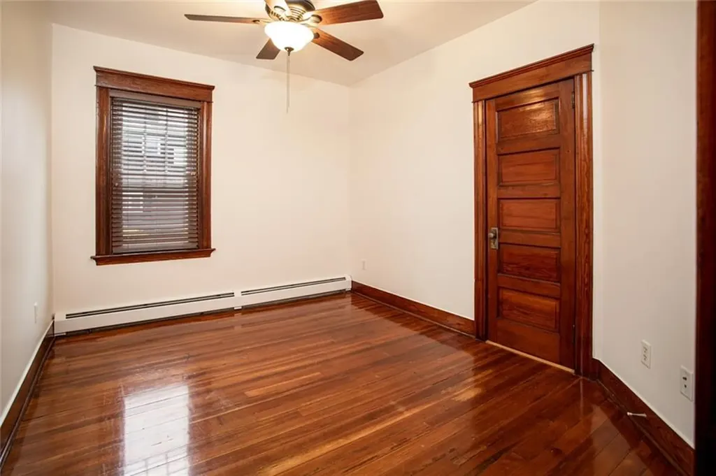 6 County Street Newport RI 02840