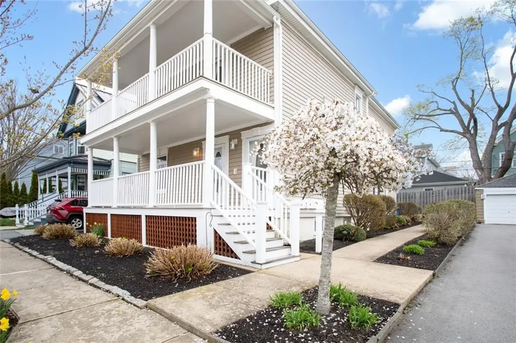 6 County Street Newport RI 02840