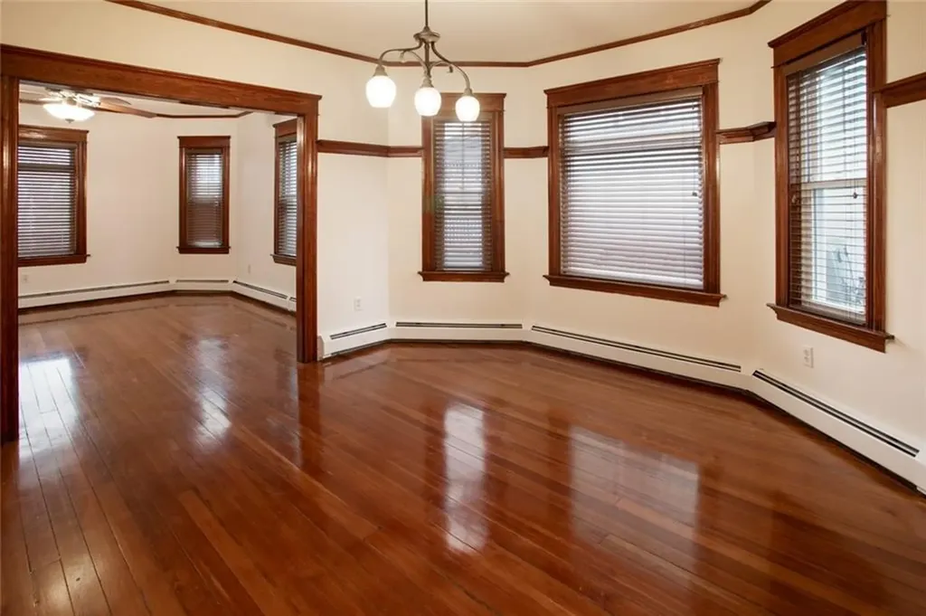 6 County Street Newport RI 02840