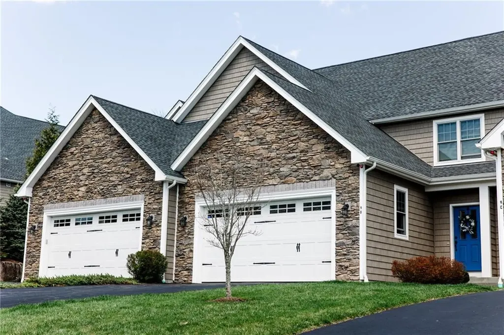 9 Wheeler Lane Hopkinton RI 02832