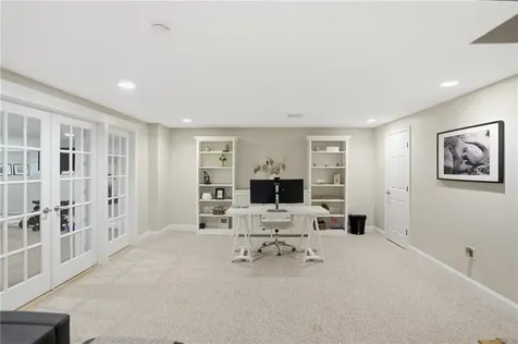 9 Wheeler Lane Hopkinton RI 02832