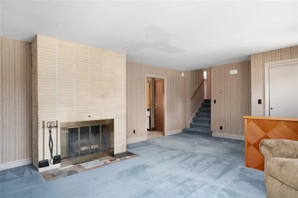 65 Randall Street Cranston RI 02920