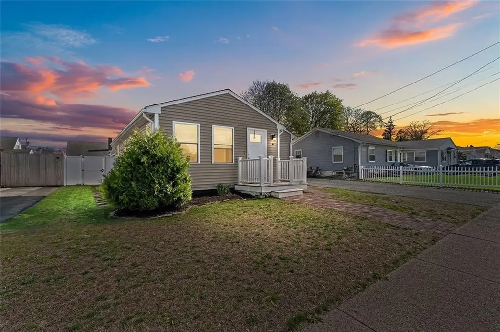 49 Martha Road East Providence RI 02916