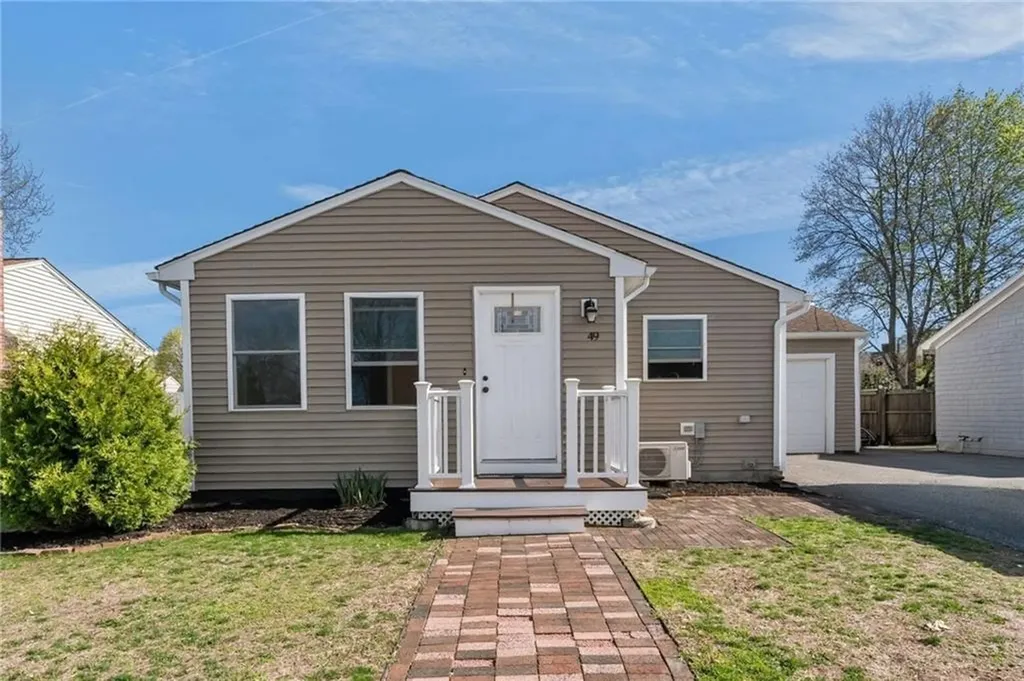49 Martha Road East Providence RI 02916