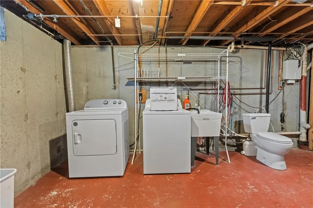 49 Martha Road East Providence RI 02916