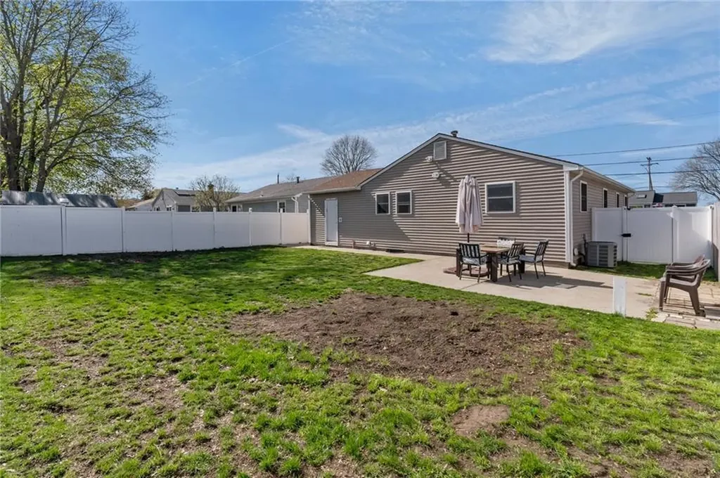 49 Martha Road East Providence RI 02916