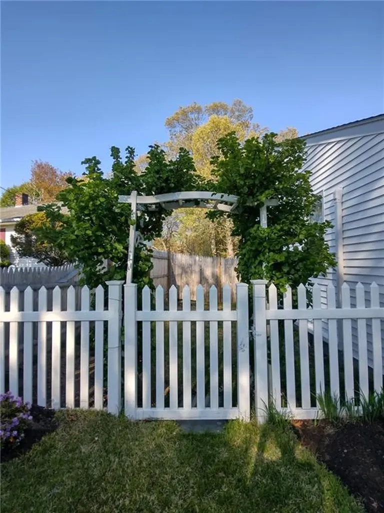 26 Potomac Road Warwick RI 02888