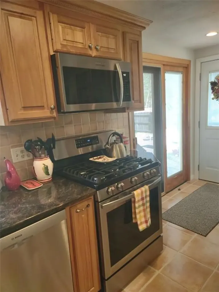 26 Potomac Road Warwick RI 02888