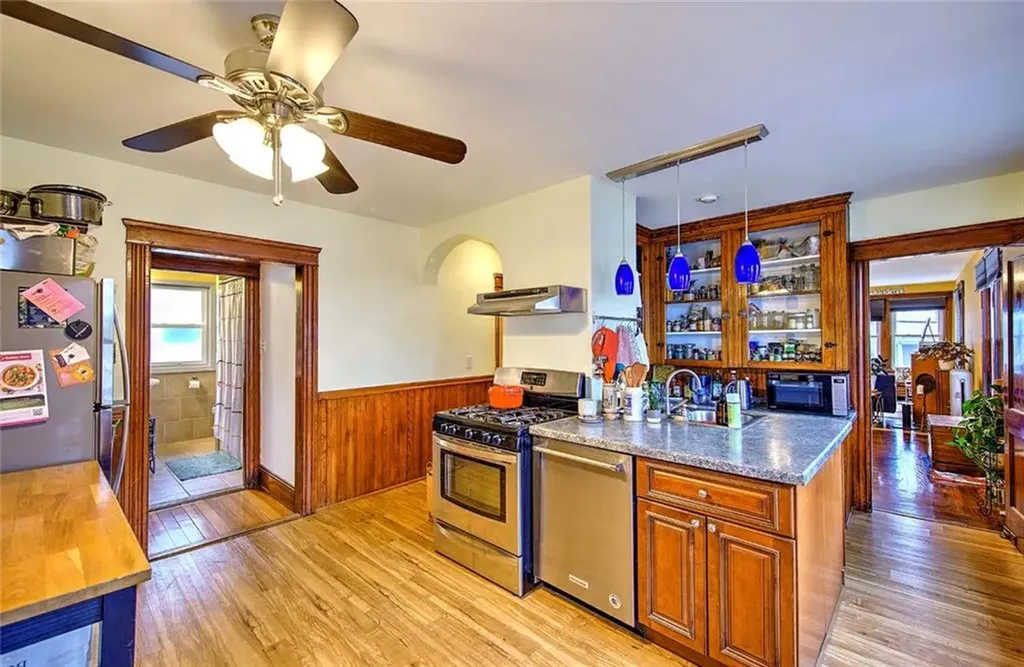 25 27 Blodgett Avenue Pawtucket RI 02860
