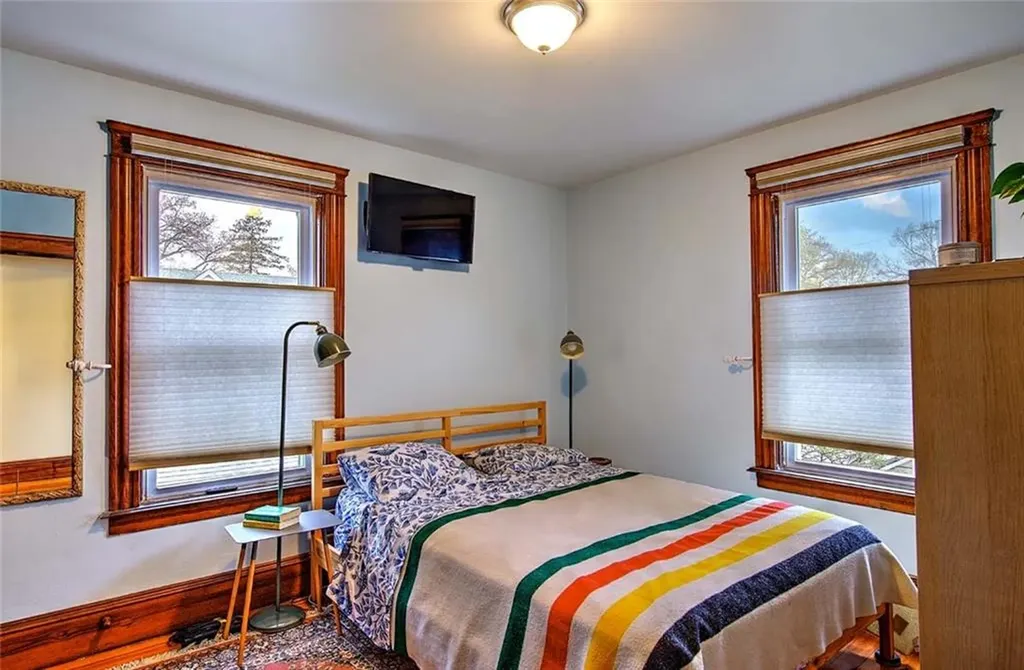 25 27 Blodgett Avenue Pawtucket RI 02860