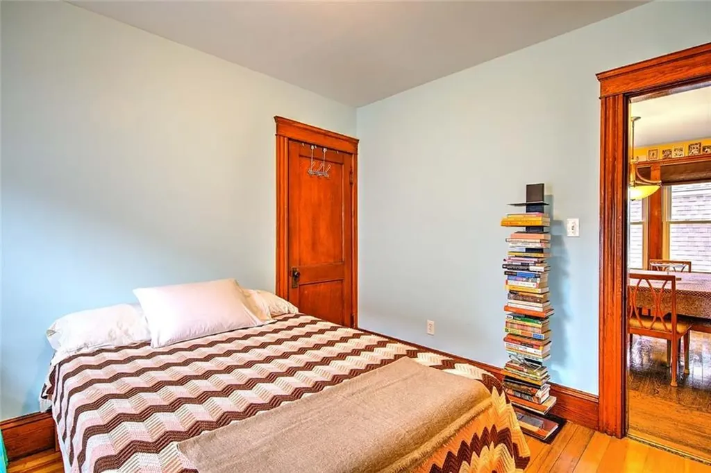 25 27 Blodgett Avenue Pawtucket RI 02860