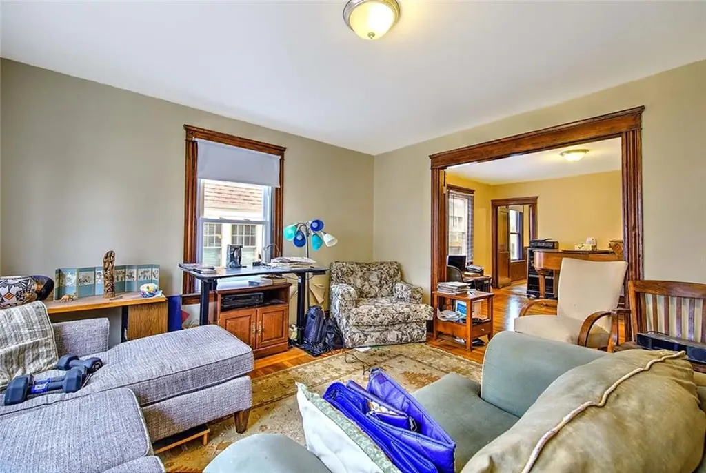 25 27 Blodgett Avenue Pawtucket RI 02860
