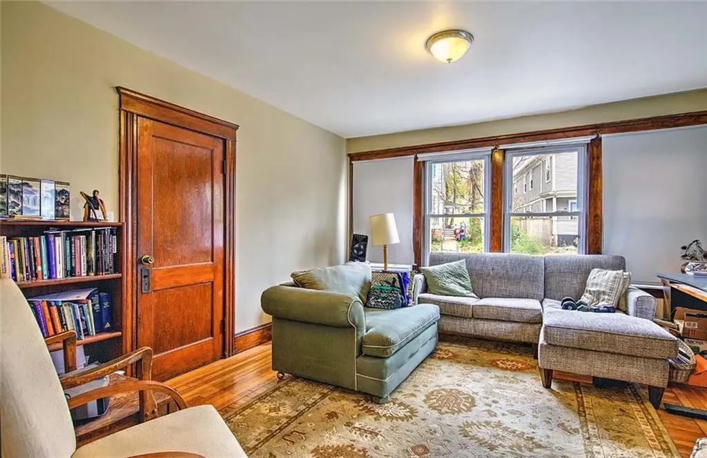 25 27 Blodgett Avenue Pawtucket RI 02860