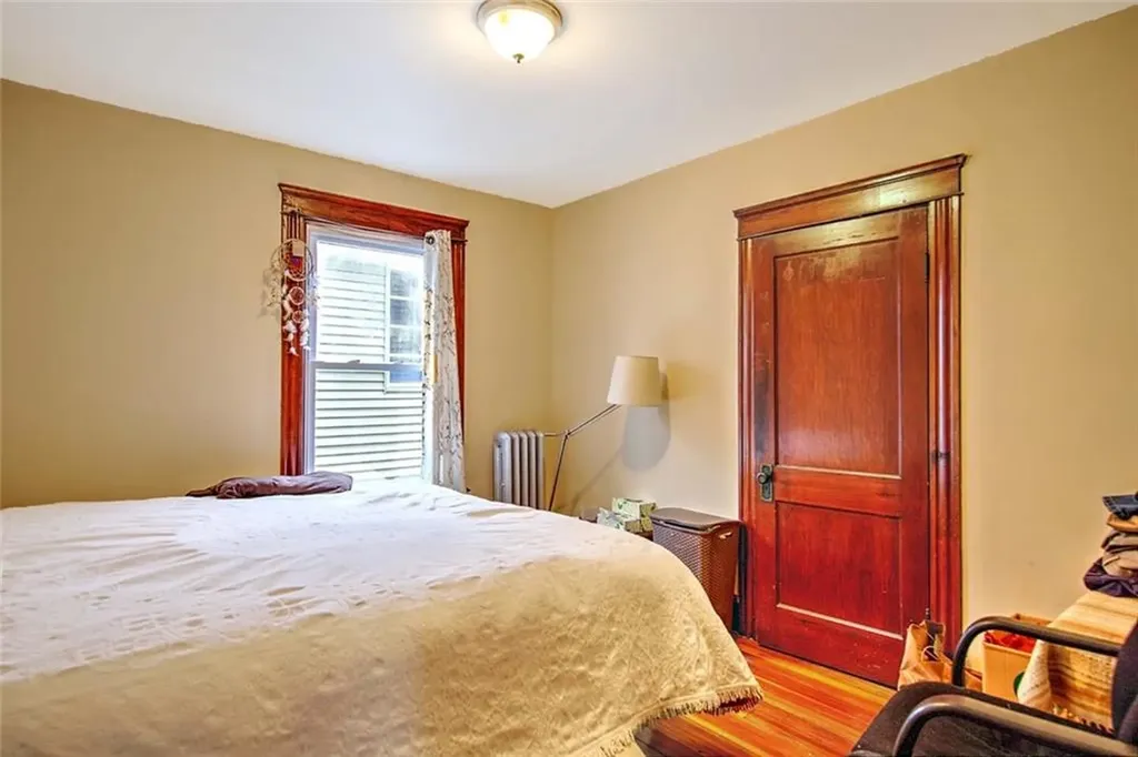 25 27 Blodgett Avenue Pawtucket RI 02860