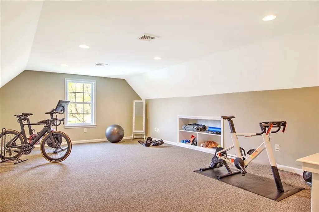 7 Court Avenue Barrington RI 02806