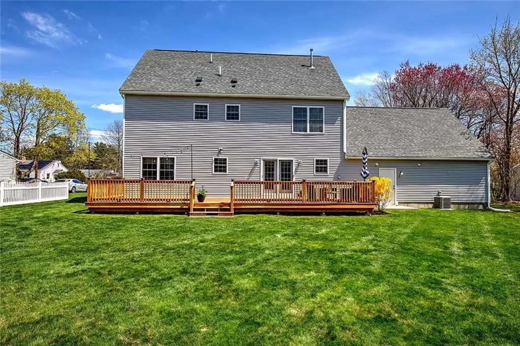 7 Court Avenue Barrington RI 02806