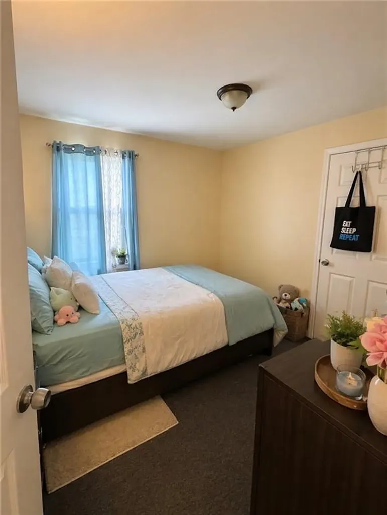 244 Sayles Street Providence RI 02905