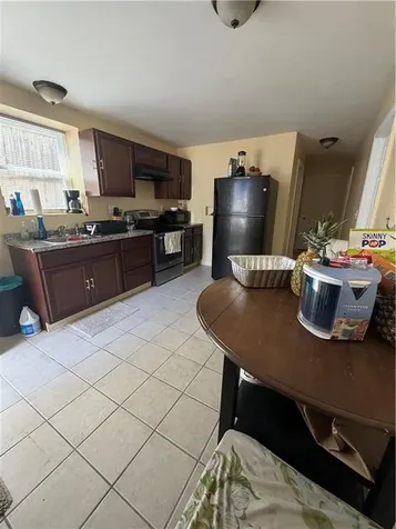 244 Sayles Street Providence RI 02905