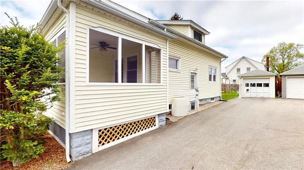 139 Grace Street Cranston RI 02910