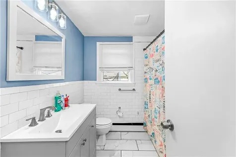 148 Asylum Road Warwick RI 02886