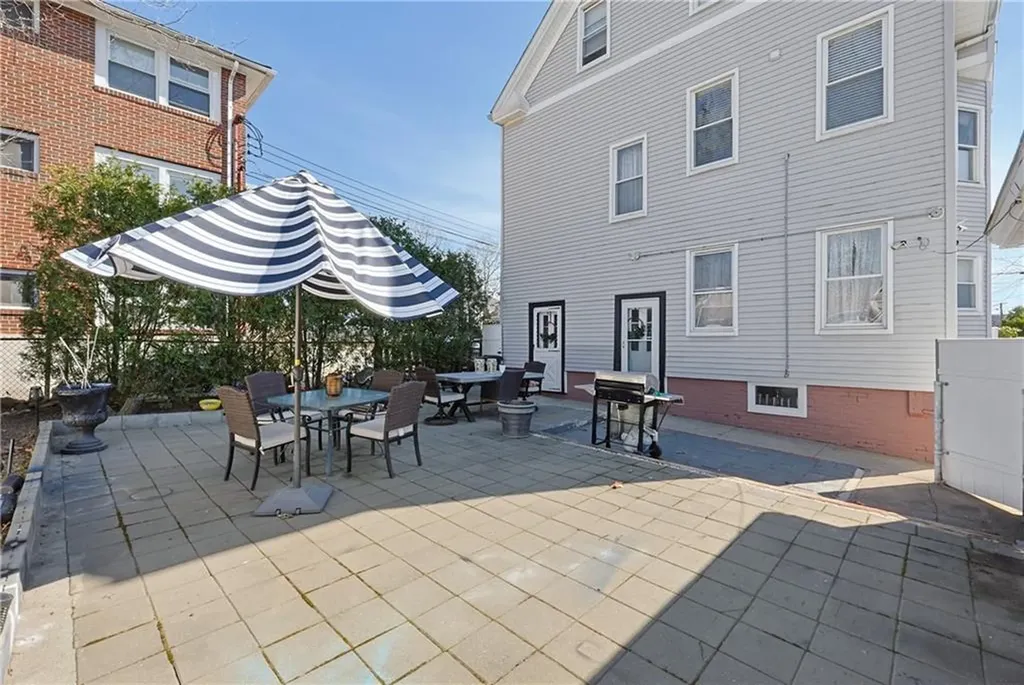 133 Trenton Street Pawtucket RI 02860