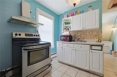 133 Trenton Street Pawtucket RI 02860