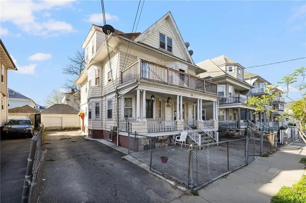 108 Lenox Avenue Providence RI 02907