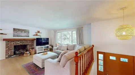 67 Greenwood Road North Kingstown RI 02852