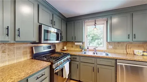 67 Greenwood Road North Kingstown RI 02852