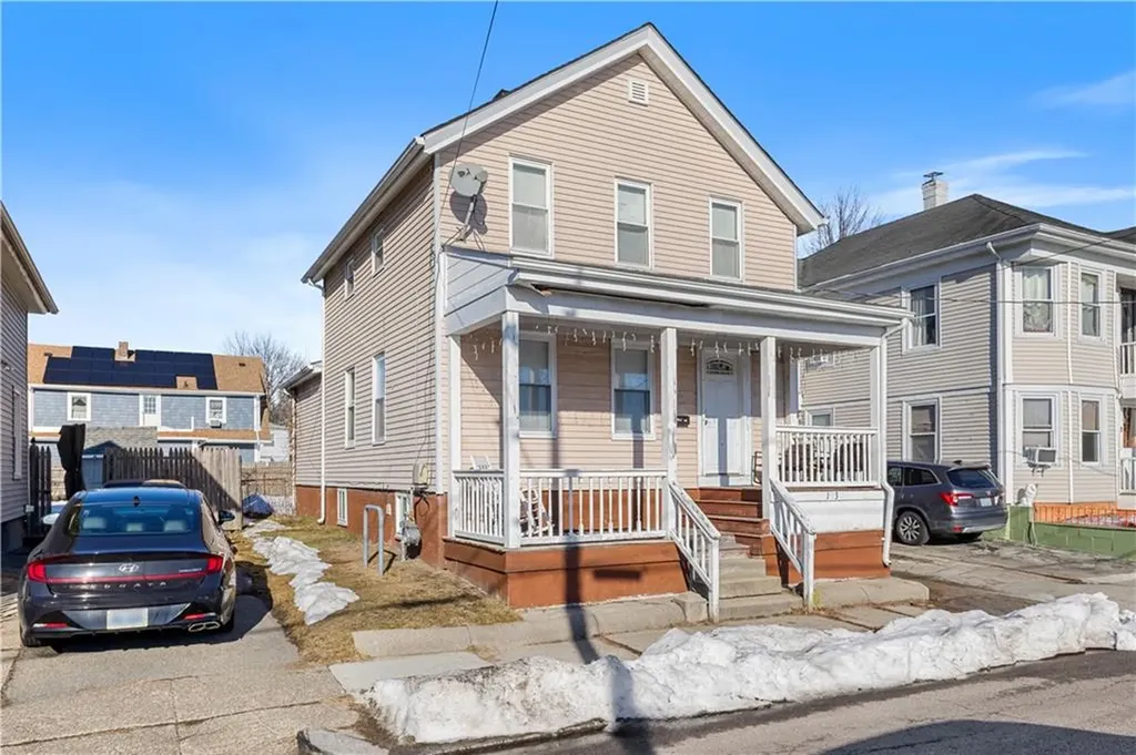 103 Newton Street Pawtucket RI 02860