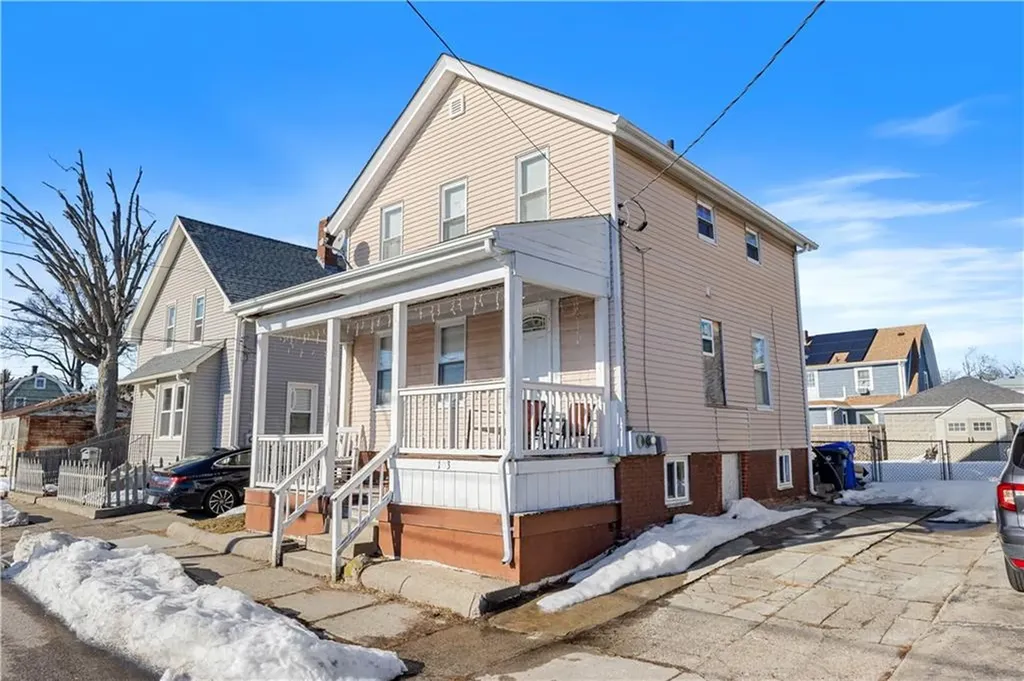 103 Newton Street Pawtucket RI 02860