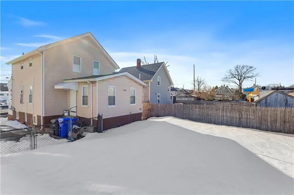 103 Newton Street Pawtucket RI 02860