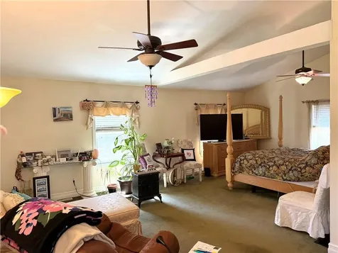 817 Tower Hill Road North Kingstown RI 02852