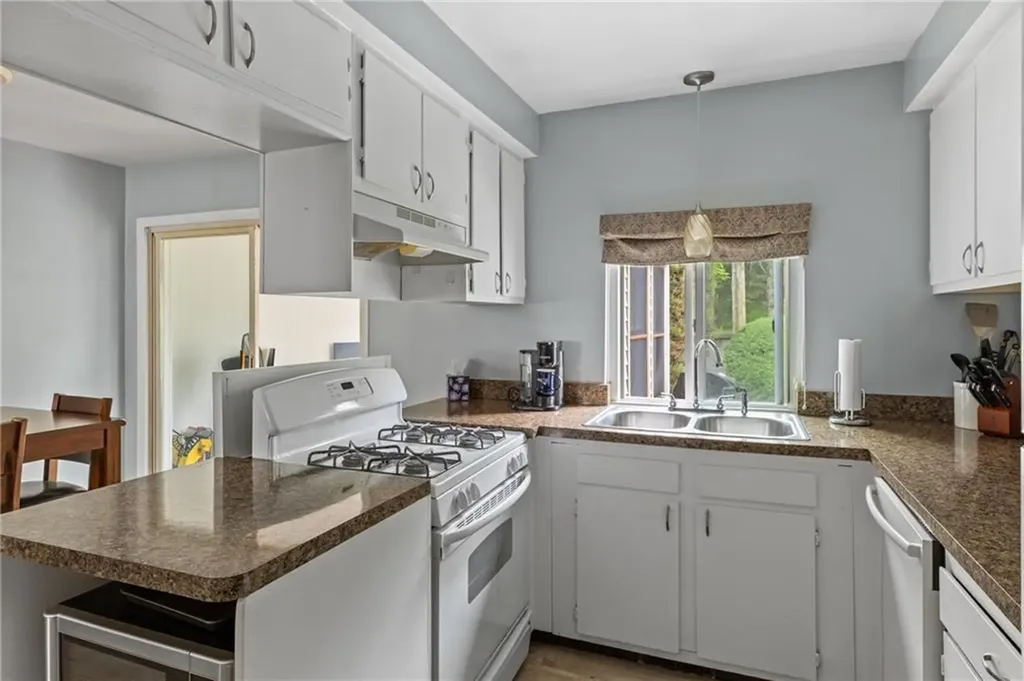 4160 Post Road Warwick RI 02818