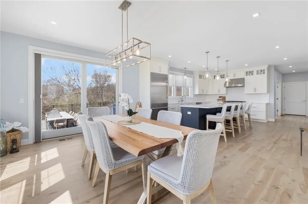 1046 Ocean Road Narragansett RI 02882