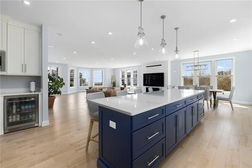1046 Ocean Road Narragansett RI 02882