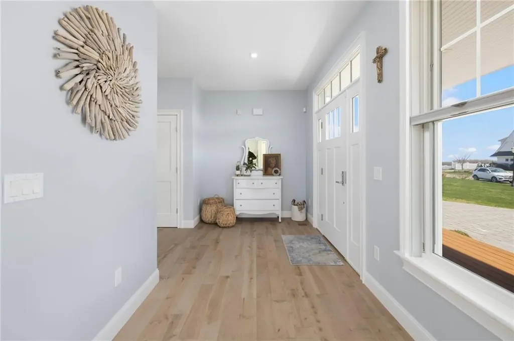 1046 Ocean Road Narragansett RI 02882