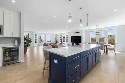 1046 Ocean Road Narragansett RI 02882