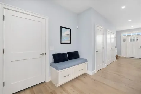 1046 Ocean Road Narragansett RI 02882