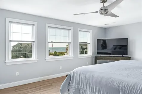 1046 Ocean Road Narragansett RI 02882