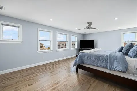 1046 Ocean Road Narragansett RI 02882
