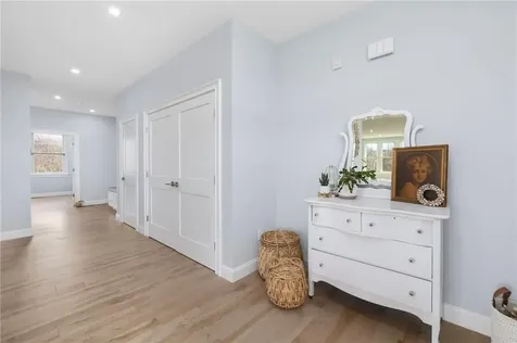 1046 Ocean Road Narragansett RI 02882