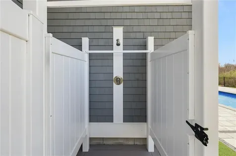 1046 Ocean Road Narragansett RI 02882