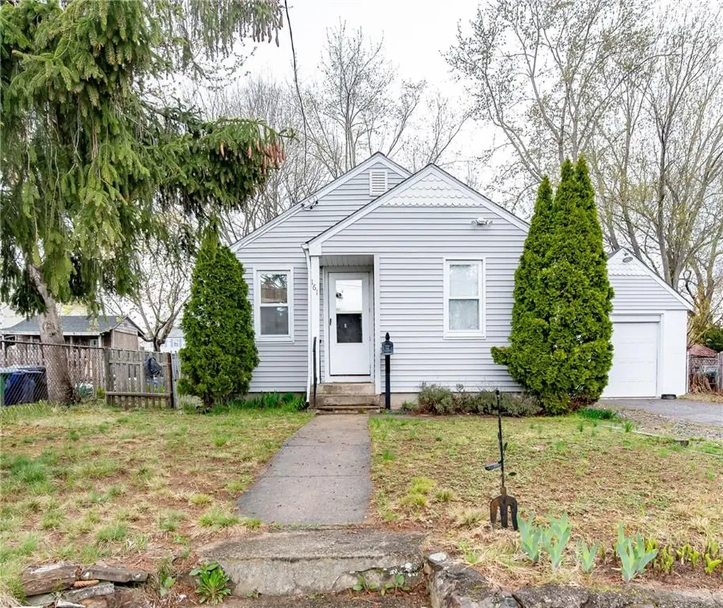 161 Adams Street Warwick RI 02888
