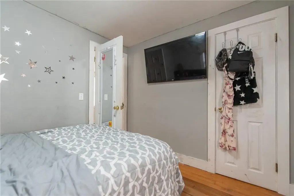 161 Adams Street Warwick RI 02888