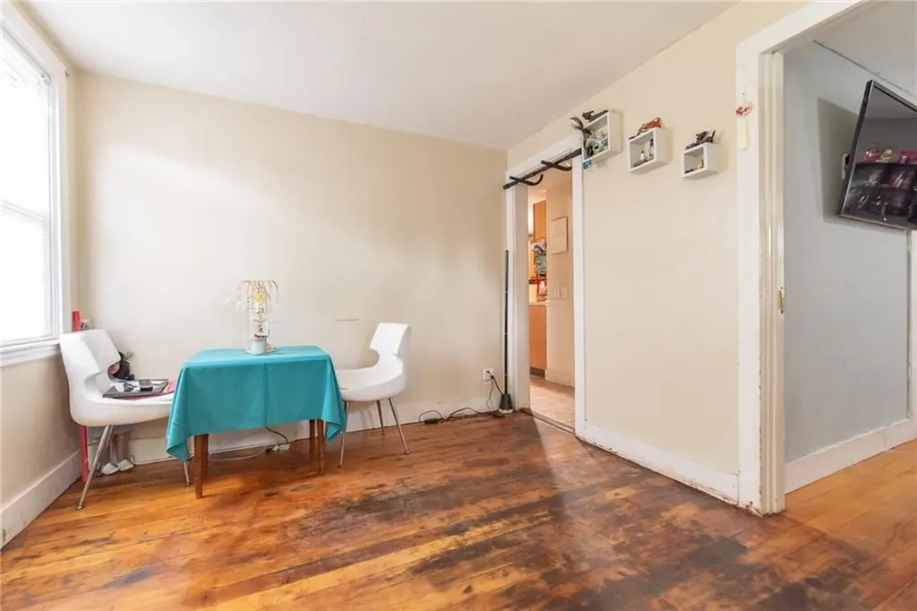 161 Adams Street Warwick RI 02888