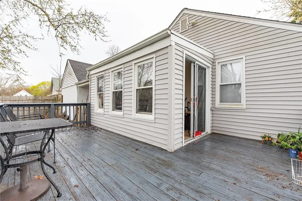 161 Adams Street Warwick RI 02888